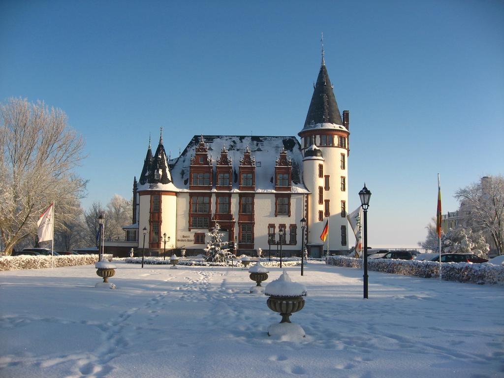 Seehotel Schloss Клинк Екстериор снимка