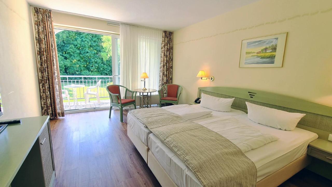 Seehotel Schloss Клинк Екстериор снимка