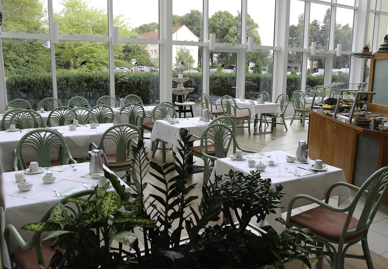 Seehotel Schloss Клинк Екстериор снимка