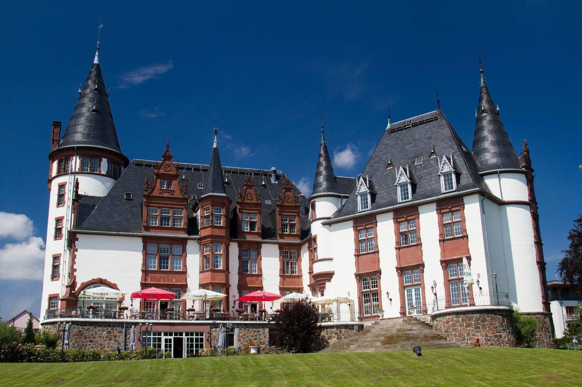 Seehotel Schloss Клинк Екстериор снимка
