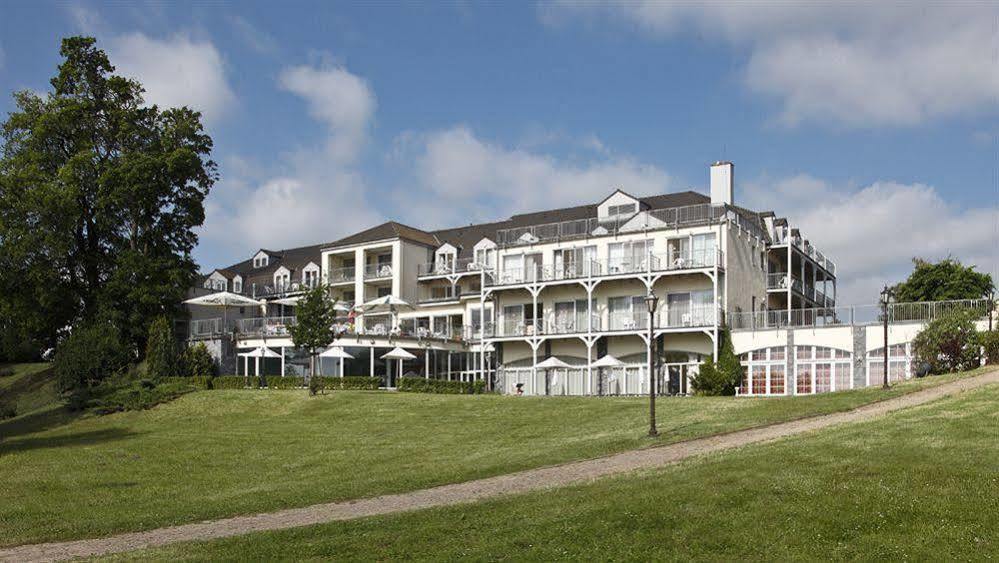 Seehotel Schloss Клинк Екстериор снимка