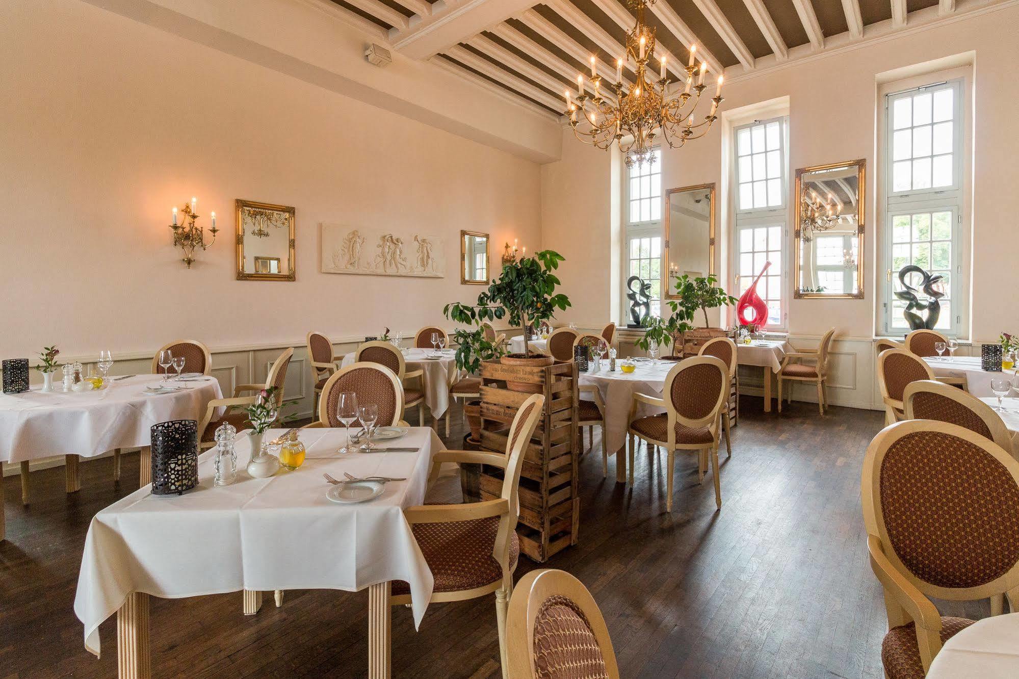 Seehotel Schloss Клинк Екстериор снимка