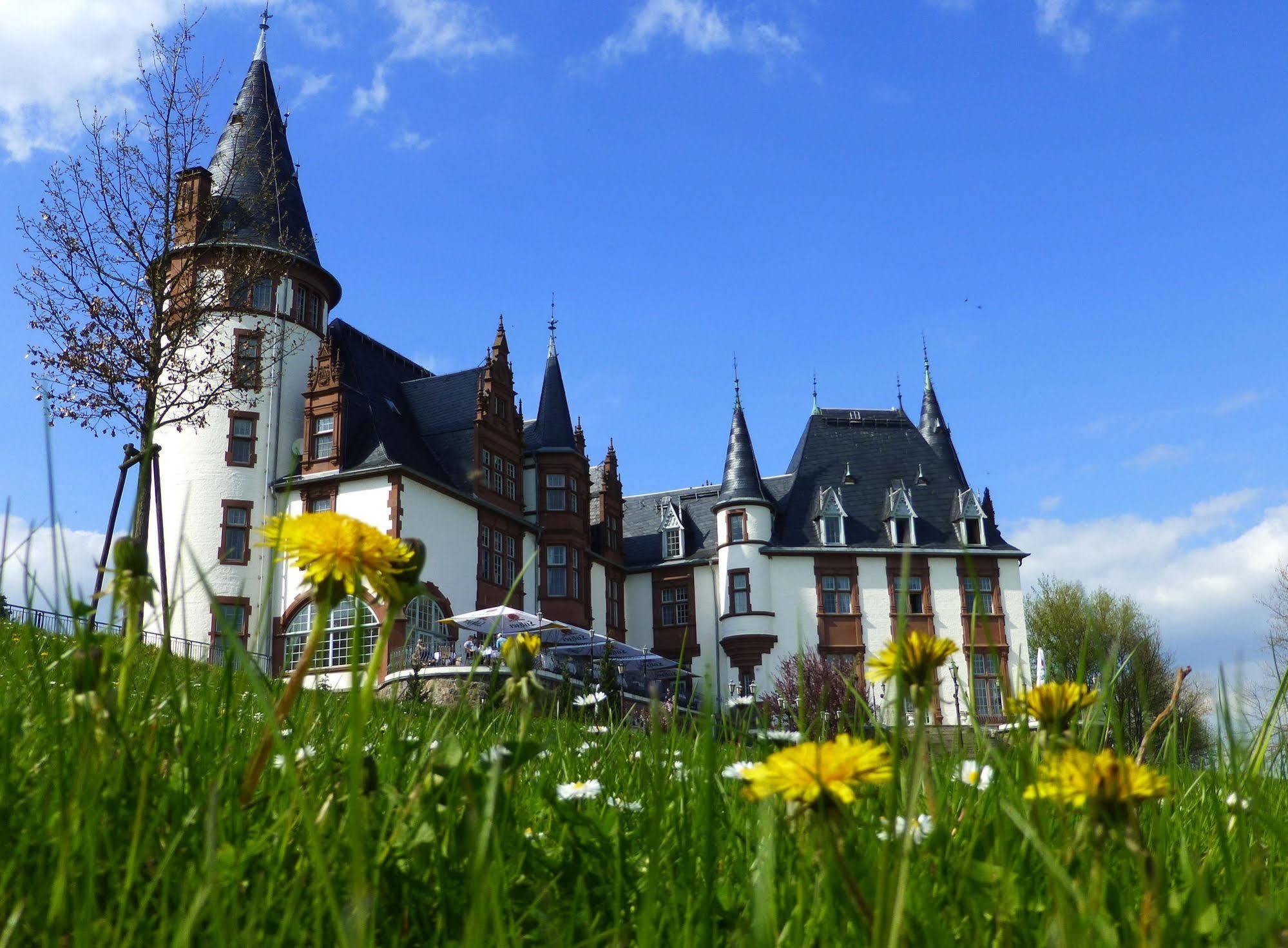 Seehotel Schloss Клинк Екстериор снимка
